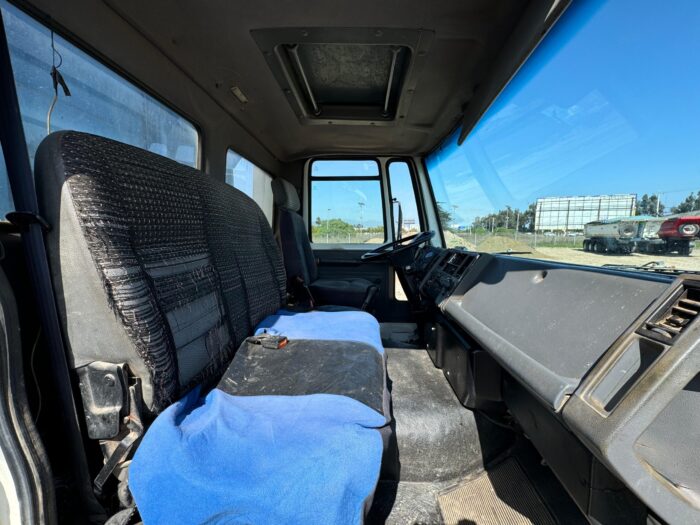 1998  Camión Ford Cargo 1722 con carroceria plana - Imagen 15