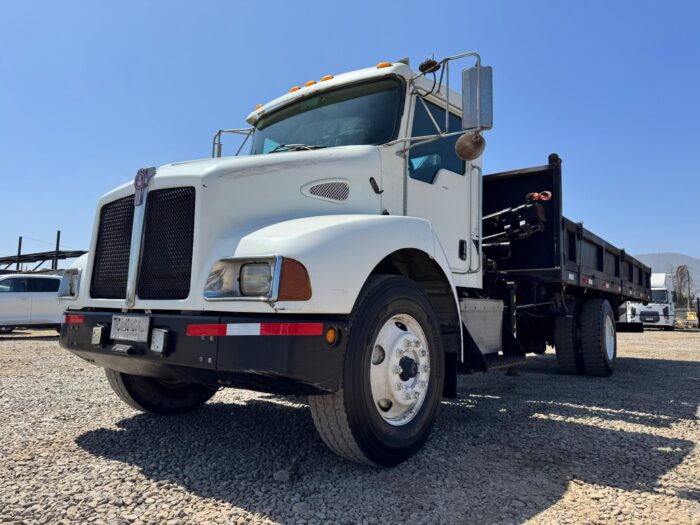 2005 Camión Kenworth T300 Con Pluma Pequeña Hiab y carrocería barandas. Automático - Imagen 10