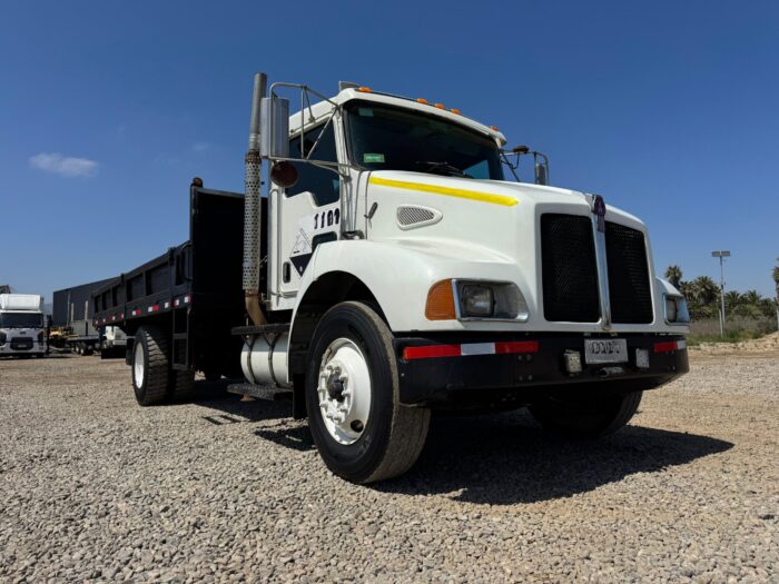 2005 Camión Kenworth T300 Con Pluma Pequeña Hiab y carrocería barandas. Automático - Imagen 17