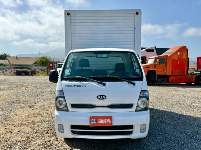 2019 Camioneta Kia Frontier 2.5 con carroceria furgón carga general - Imagen 9
