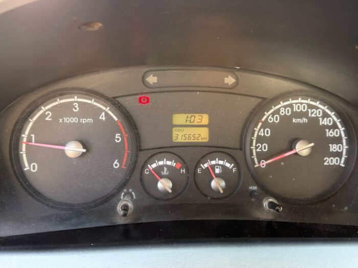 2012 Camioneta Kia Frontier 2.5 con Carroceria furgón carga general - Imagen 4