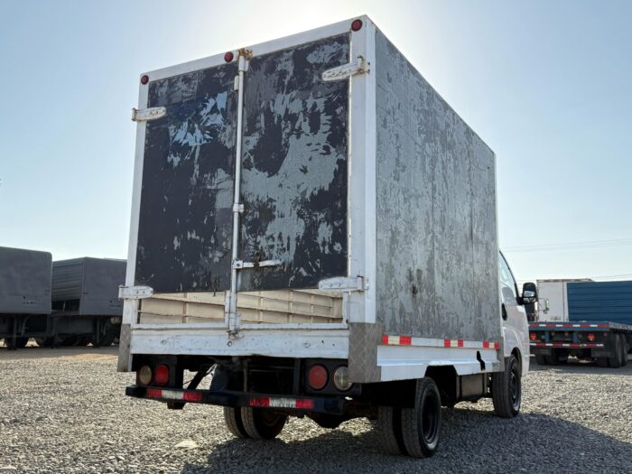 2012 Camioneta Kia Frontier 2.5 con Carroceria furgón carga general - Imagen 6