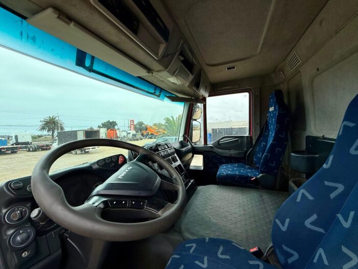 2011 Camión IVECO Trakker AD 410T42H 8x4 Tolva 20m3 - Imagen 10