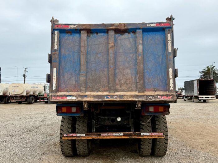 2011 Camión IVECO Trakker AD 410T42H 8x4 Tolva 20m3 - Imagen 6