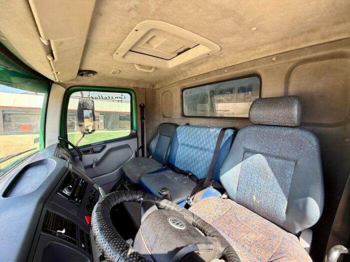 2011 Camión Volkswagen 15180E Carroceria plana 4x2 – 9.000 kgs - Imagen 13