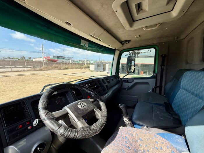 2011 Camión Volkswagen 15180E Carroceria plana 4x2 – 9.000 kgs - Imagen 12