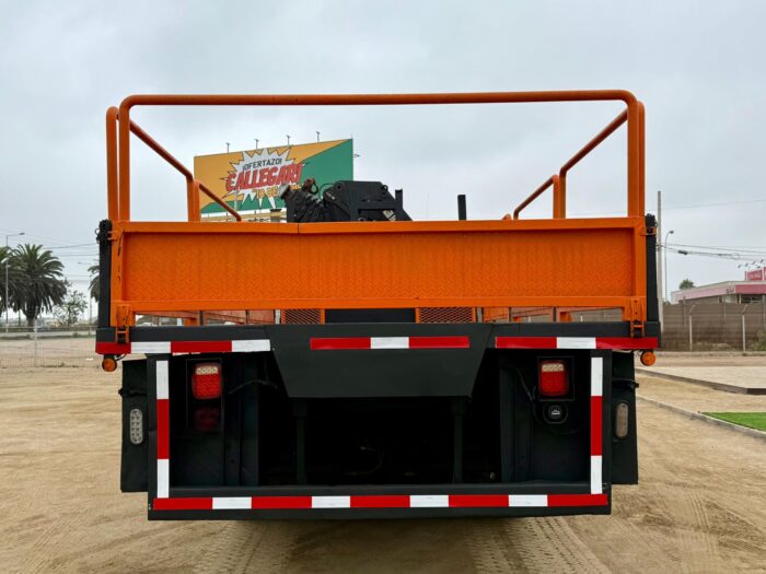 2017 Camión Pluma International 7600 con Pluma Hiab XS 477 EP-5 Hiduo para 8.300 Kgs con carrocería barandas. - Imagen 6