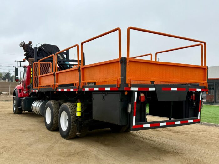 2017 Camión Pluma International 7600 con Pluma Hiab XS 477 EP-5 Hiduo para 8.300 Kgs con carrocería barandas. - Imagen 8