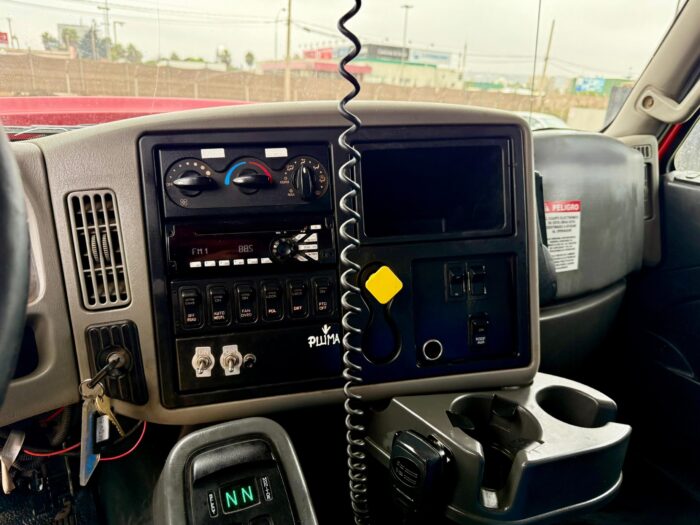 2017 Camión Pluma International 7600 con Pluma Hiab XS 477 EP-5 Hiduo para 8.300 Kgs con carrocería barandas. - Imagen 11