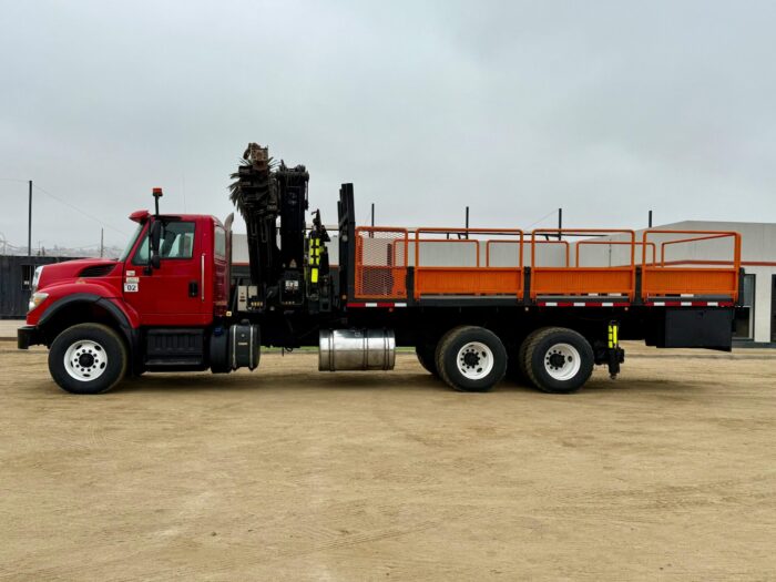 2017 Camión Pluma International 7600 con Pluma Hiab XS 477 EP-5 Hiduo para 8.300 Kgs con carrocería barandas. - Imagen 15