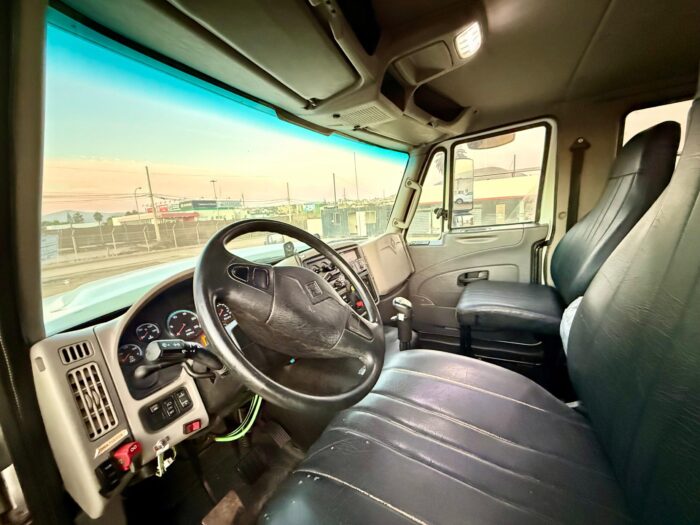 2019 Tractocamión International 7600 - 330.000 kms – 6x4 - Imagen 4