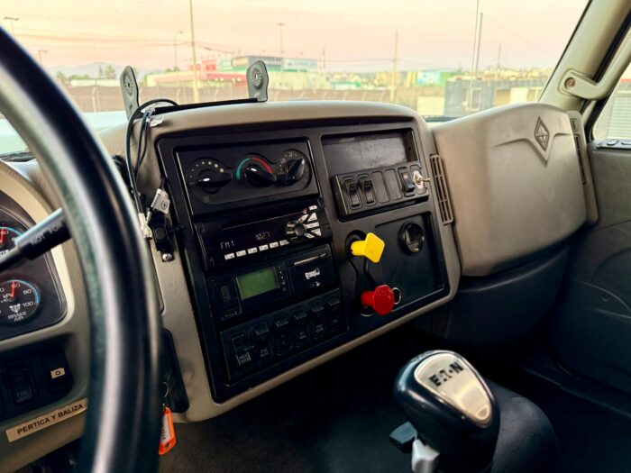 2019 Tractocamión International 7600 - 330.000 kms – 6x4 - Imagen 7