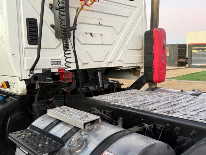 2019 Tractocamión International 7600 - 330.000 kms – 6x4 - Imagen 16