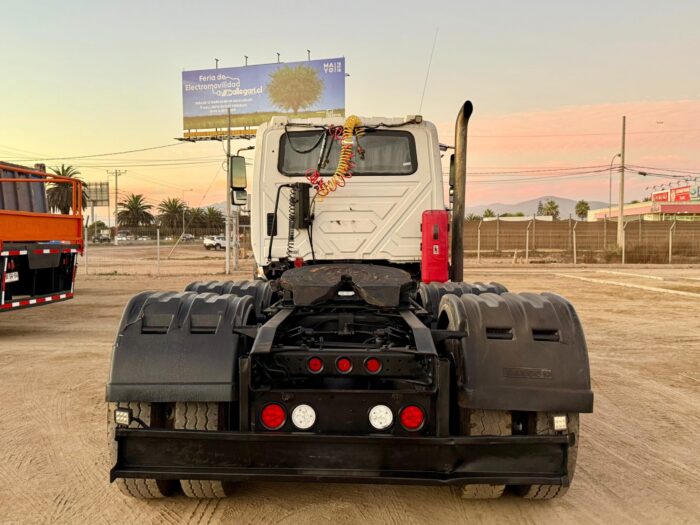 2019 Tractocamión International 7600 - 330.000 kms – 6x4 - Imagen 17