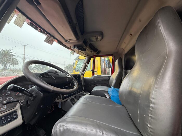 2017 Camión Pluma International 7600 con Pluma Hiab XS 477 EP-5 Hiduo para 8.300 Kgs con carrocería barandas. - Imagen 18
