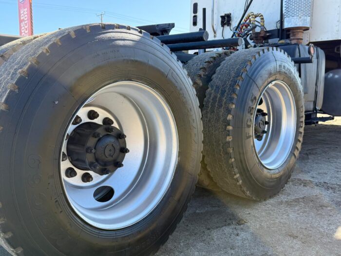 2014 Tractocamión Freightliner Columbia CL120 - Impecable – Único Dueño - 470.000 km con Kit Hidraulico – Crédito 50% de Pie saldo 24 Cuotas - Imagen 12