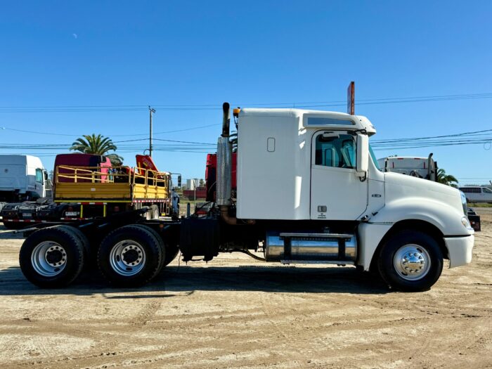 2014 Tractocamión Freightliner Columbia CL120 - Impecable – Único Dueño - 470.000 km con Kit Hidraulico – Crédito 50% de Pie saldo 24 Cuotas - Imagen 11