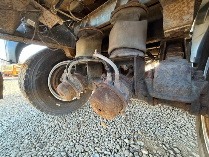 2014 Semirremolque Batea Randon 20m3 con autoencarpe y frenos ABS - Imagen 13