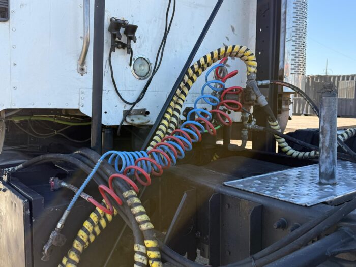 2014 Tractocamión Freightliner Columbia CL120 - Impecable – Único Dueño - 470.000 km con Kit Hidraulico – Crédito 50% de Pie saldo 24 Cuotas - Imagen 5