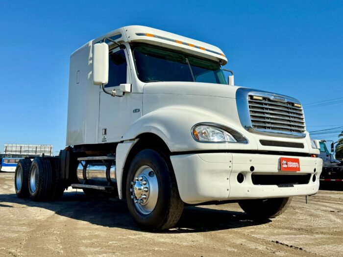 2014 Tractocamión Freightliner Columbia CL120 - Impecable – Único Dueño - 470.000 km con Kit Hidraulico – Crédito 50% de Pie saldo 24 Cuotas - Imagen 3