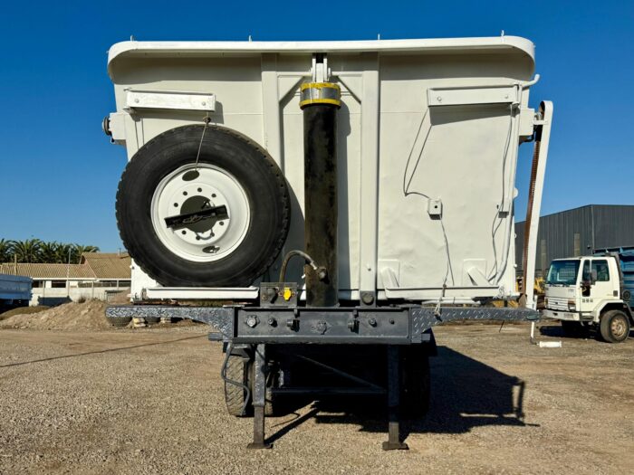 2014 Semirremolque Batea Randon 20m3 con autoencarpe y frenos ABS - Imagen 2