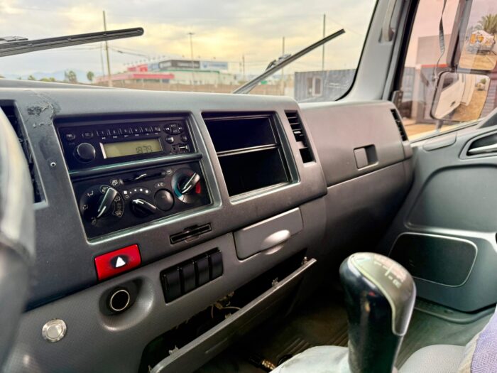 2015 Camión JAC Urban 1120K – Furgón Carga General, 8000 kg, 100% Operativo - Imagen 13