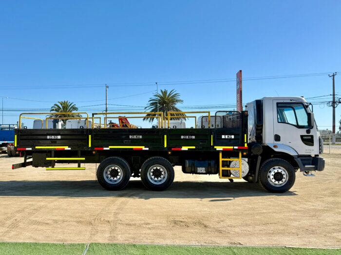 2015 Camión Ford Cargo 3133C - Especial para Tolva, Amplirroll o Aljibe de 20.000 lts - Imagen 4