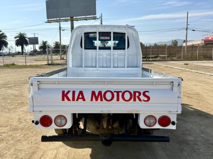 2012 Camioneta Kia Frontier 2.5 Doble cabina con pickup - Imagen 5