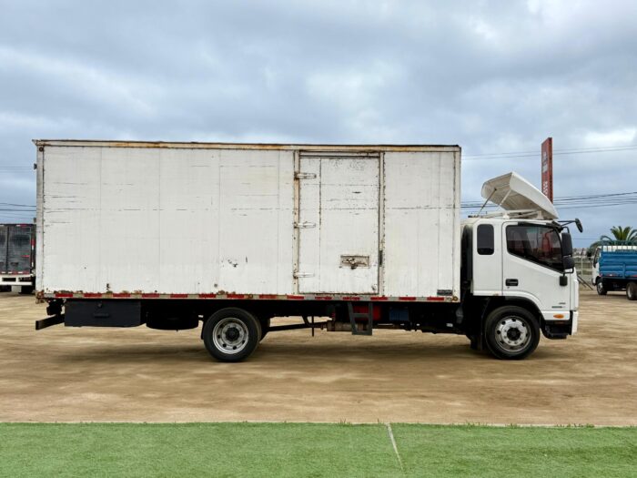 2015 Camión JAC Urban 1120K – Furgón Carga General, 8000 kg, 100% Operativo - Imagen 4