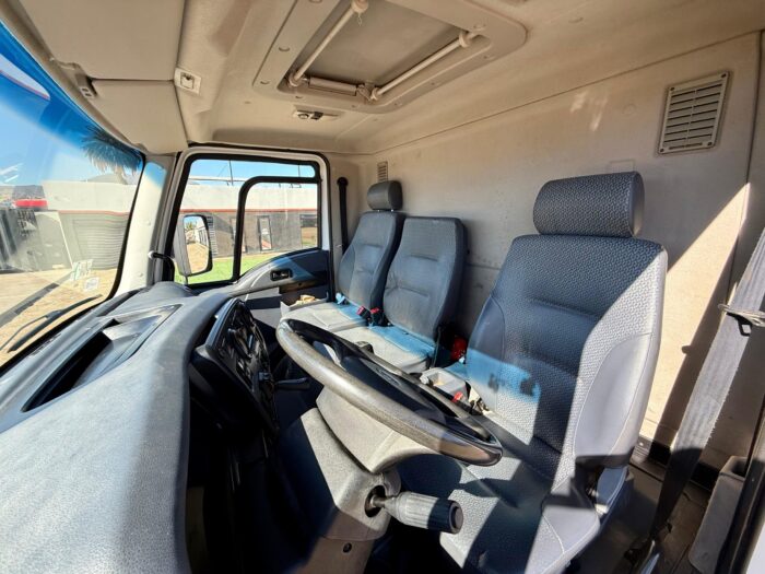 2015 Camión Ford Cargo 3133C - Especial para Tolva, Amplirroll o Aljibe de 20.000 lts - Imagen 16
