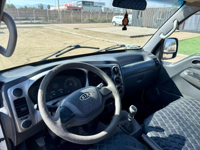 2012 Camioneta Kia Frontier 2.5 Doble cabina con pickup - Imagen 11