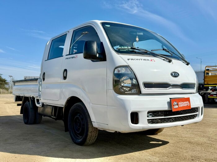 2012 Camioneta Kia Frontier 2.5 Doble cabina con pickup - Imagen 3