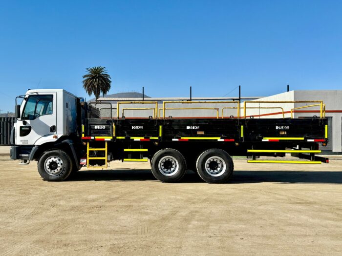 2015 Camión Ford Cargo 3133C - Especial para Tolva, Amplirroll o Aljibe de 20.000 lts - Imagen 7
