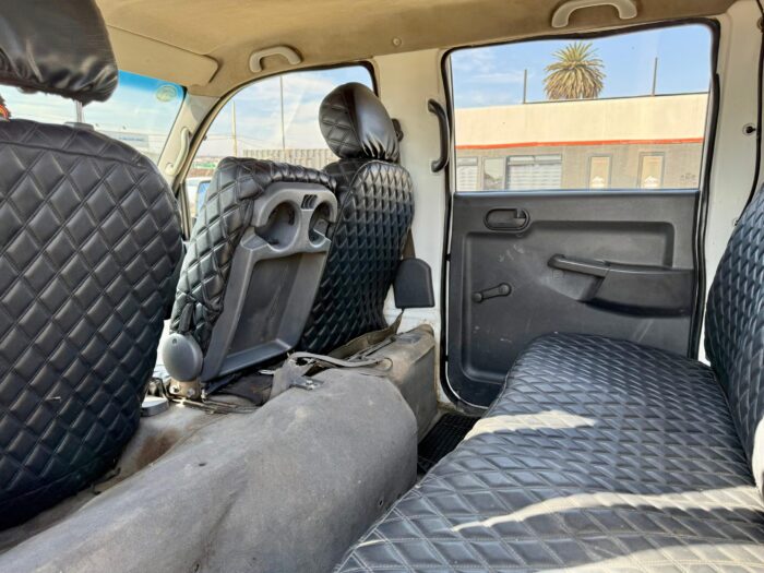 2012 Camioneta Kia Frontier 2.5 Doble cabina con pickup - Imagen 14