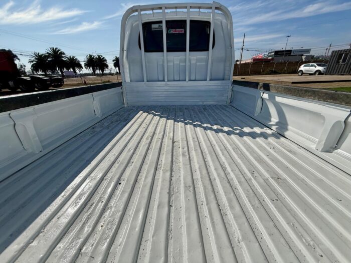 2012 Camioneta Kia Frontier 2.5 Doble cabina con pickup - Imagen 12