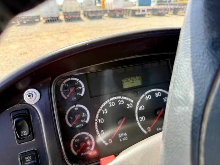2014 Camión Freightliner M2 106 Texas Edition Carrocería Plana 10.000 kgs - Imagen 5