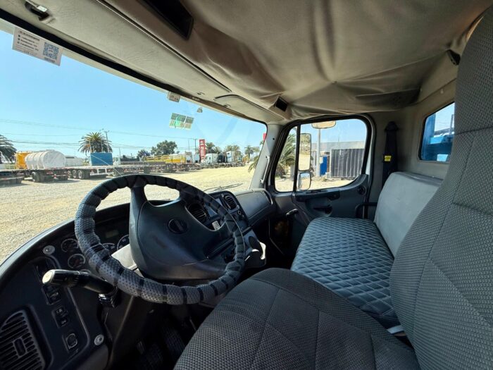 2014 Camión Freightliner M2 106 Texas Edition Carrocería Plana 10.000 kgs - Imagen 8