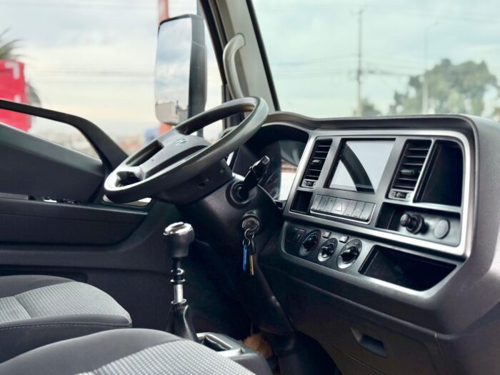 2022 Camión Hyundai Mighty EX6 DLX Doble Cabina – Carroceria Plana con Barandas - Imagen 14