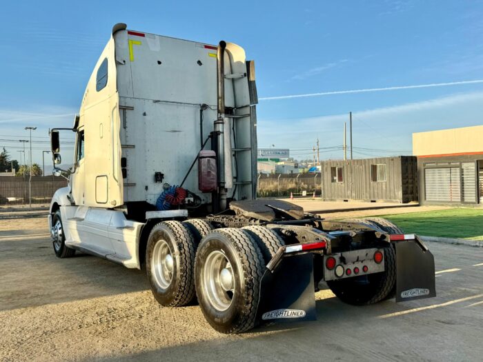 2011 Tractocamión Freightliner Columbia CL120 – Cabina Alta – Neumaticos Nuevos - Imagen 5
