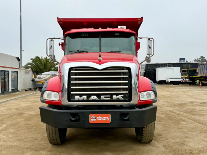 2013 Camión Mack GU813 Granite Tolva Machile 20m3 - 8x4 - Imagen 14