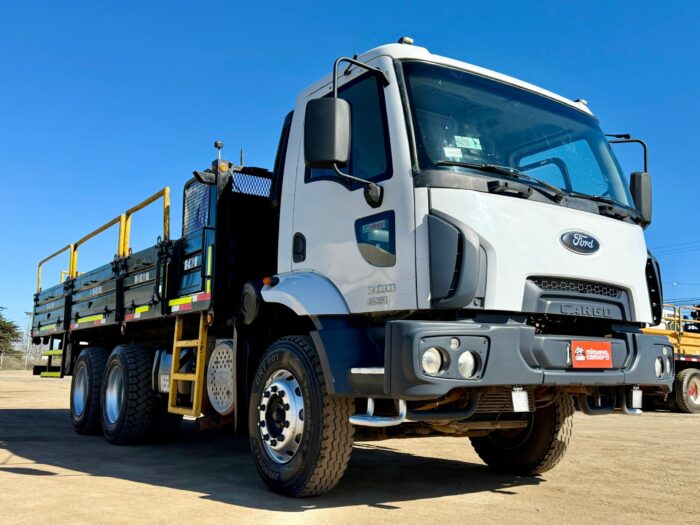 2015 Camión Ford Cargo 3133C - Especial para Tolva, Amplirroll o Aljibe de 20.000 lts - Imagen 2