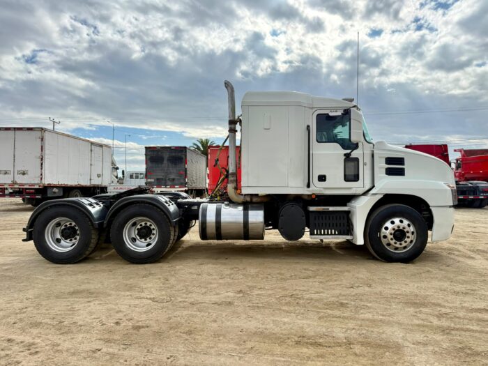 2019 Tractocamión Mack Anthem 6x4 con Kit Hidráulico – Muy buen estado - Imagen 3