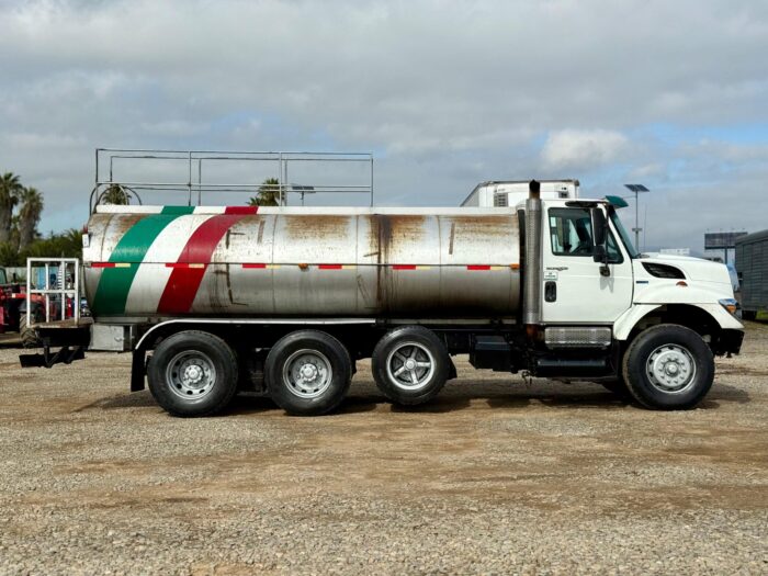 2010 Camión International Workstar 7400 con Estanque Aljibe de 15.000 lts - Imagen 5