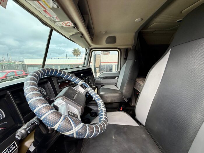 2019 Tractocamión Mack Anthem 6x4 con Kit Hidráulico – Muy buen estado - Imagen 16