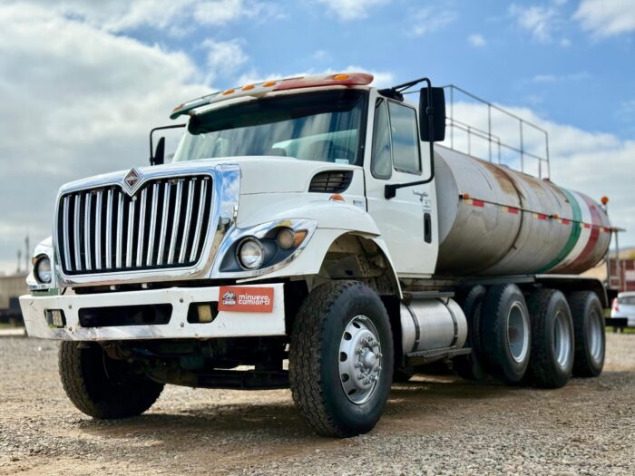 2010 Camión International Workstar 7400 con Estanque Aljibe de 15.000 lts - Imagen 9