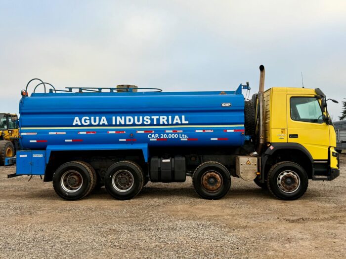 2019 Camión Volvo FMX 500 Estanque Aljibe Presurizado 20.000 lts - Imagen 3