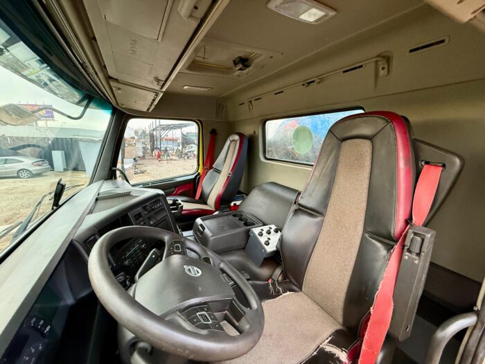 2019 Camión Volvo FMX 500 Estanque Aljibe Presurizado 20.000 lts - Imagen 18