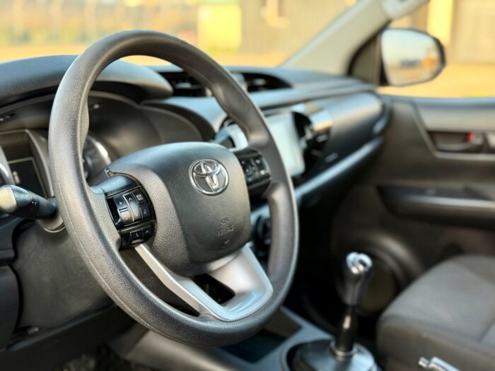 2023 Camioneta Toyota Hilux DX 4x4 Doble Cabina – Impecable estado - Imagen 7