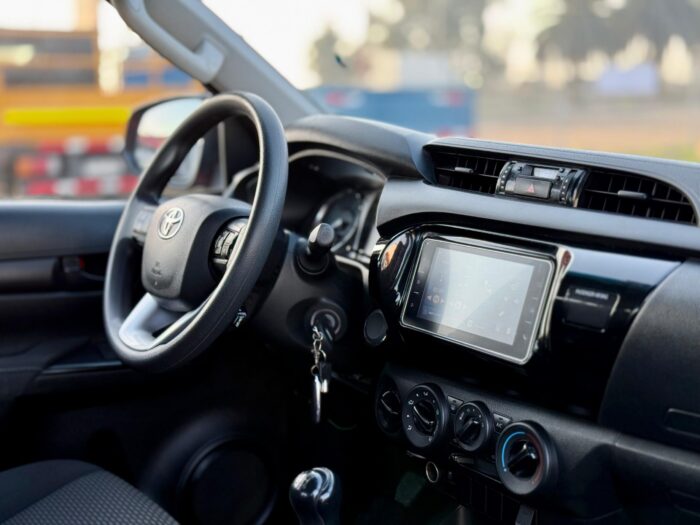 2023 Camioneta Toyota Hilux DX 4x4 Doble Cabina – Impecable estado - Imagen 15