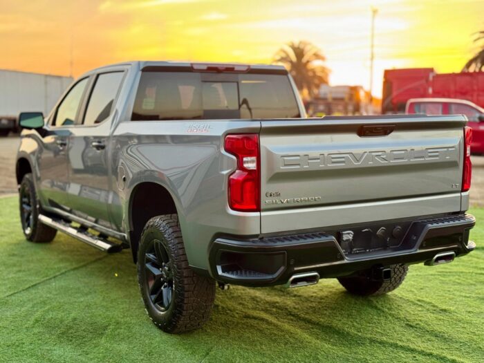 2025 Camioneta Chevrolet Silverado Z71 4x4 5.3 – Full Equipo - Imagen 6